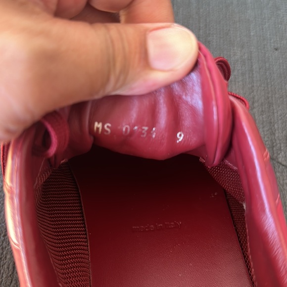 Louis Vuitton - Picture 4 of 7